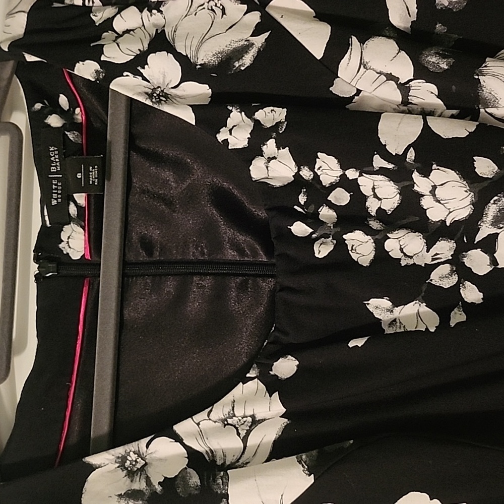Dress - Picture 2 of 4